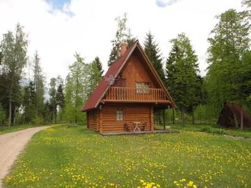 Фото номера Дом с 2 спальнями Дома для отпуска Hunters Rest House Rātnieki г. Nastrova 20